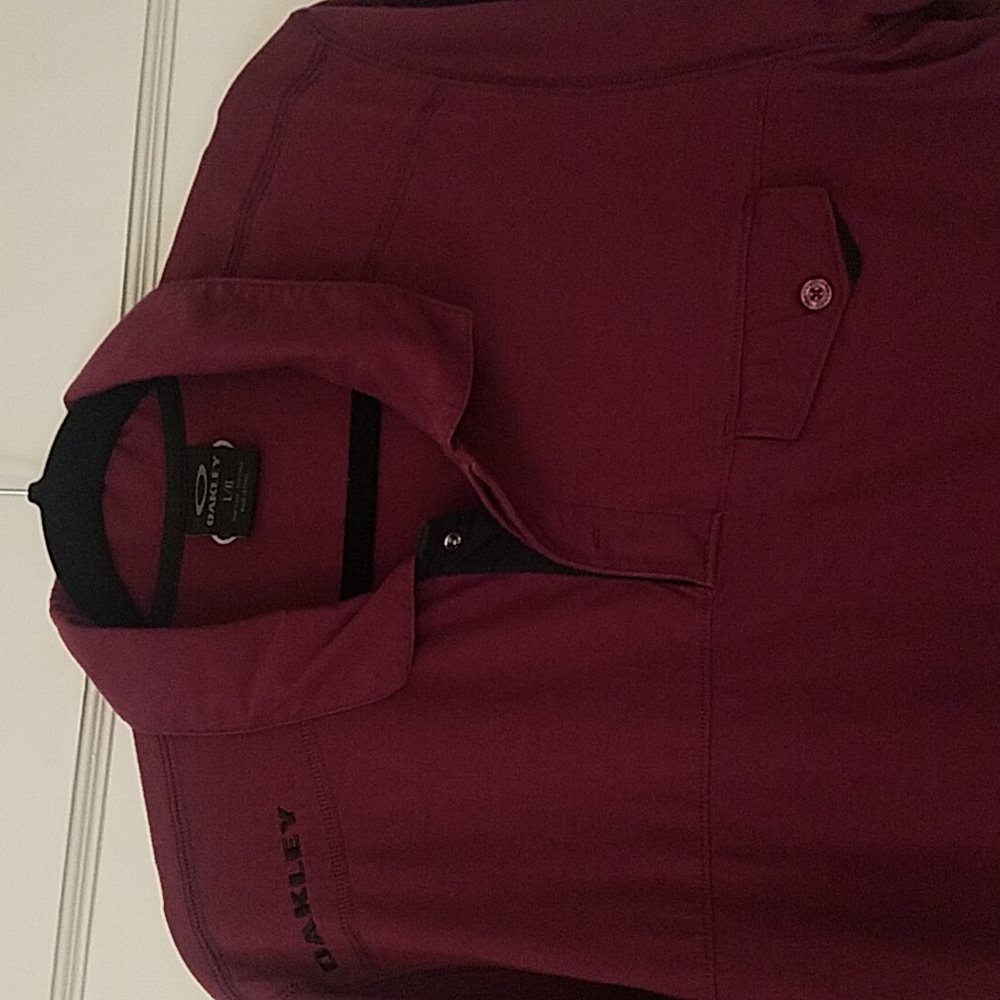 Oakley Men's Shirt